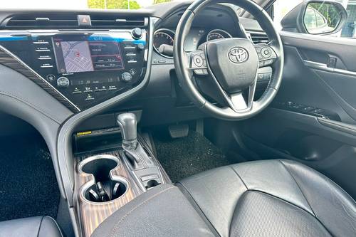 2018 Toyota Camry 2.5V Terpakai